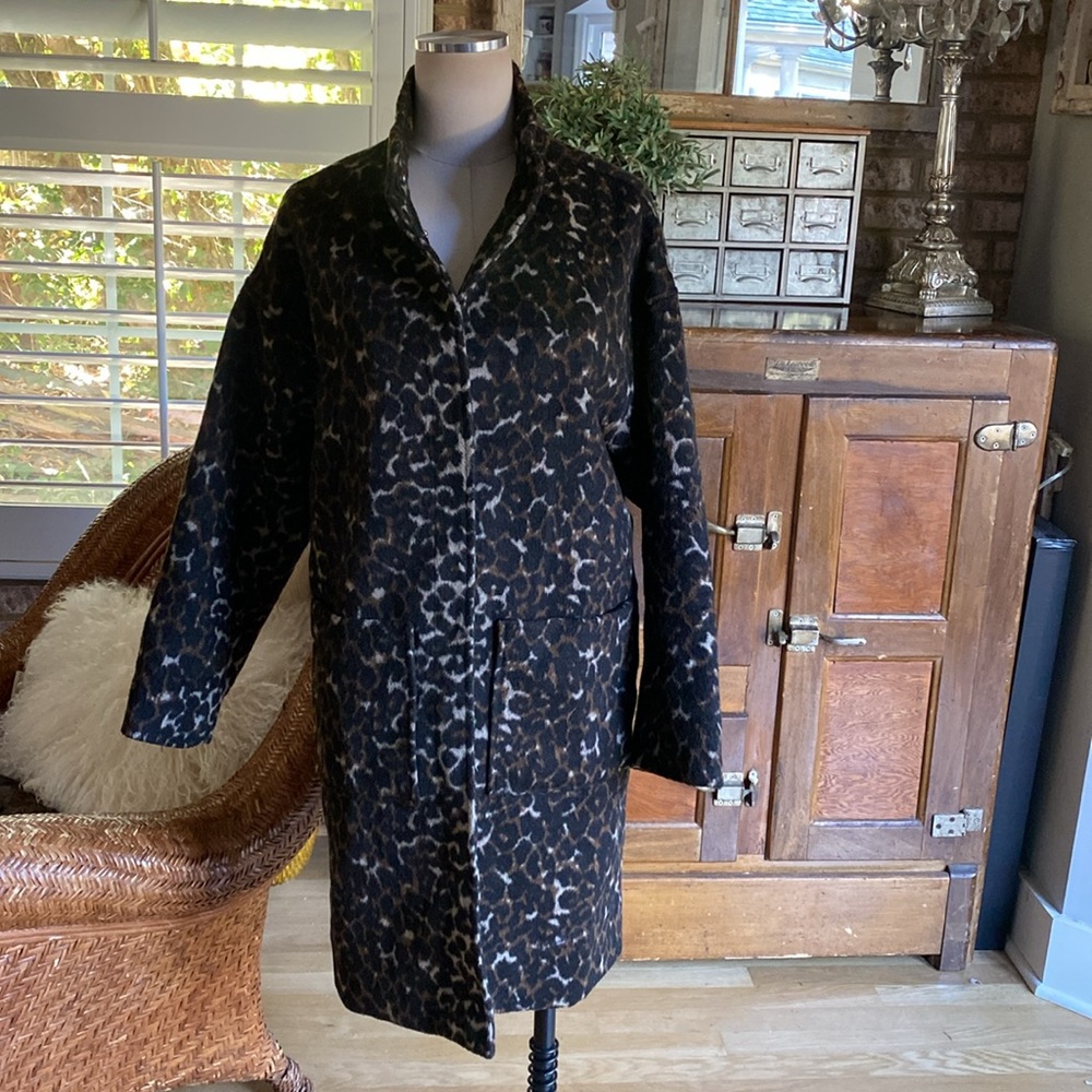 J. Mclaughlin Wool Blend Button Leopard Print Jac… - image 3